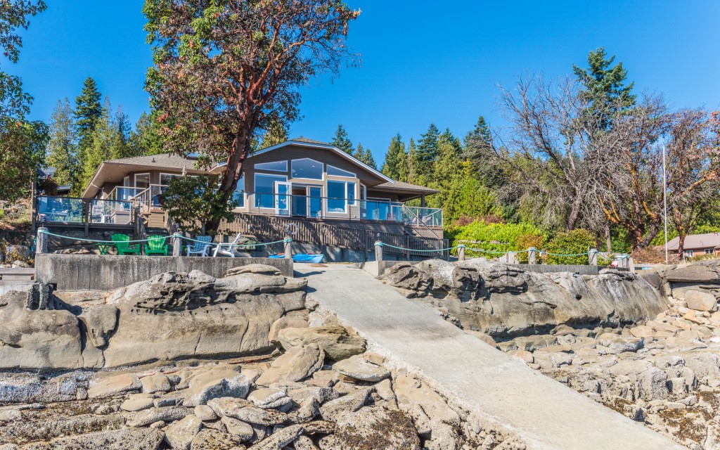 Pylades Dr 2A Vancouver Island Waterfront Homes For Sale